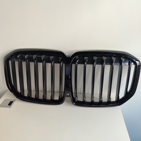 Решітка 51137454895 BMW