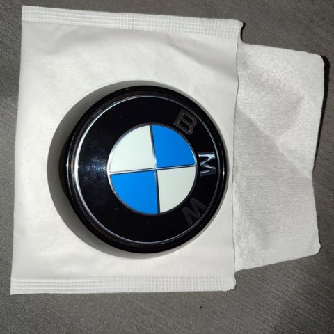 Емблема на кришку багажника, фірм.значок 51147499154 BMW