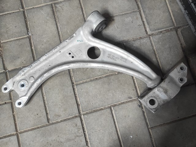 Важіль передньої підвіски нижній, лівий/правий 3C0153D VAG