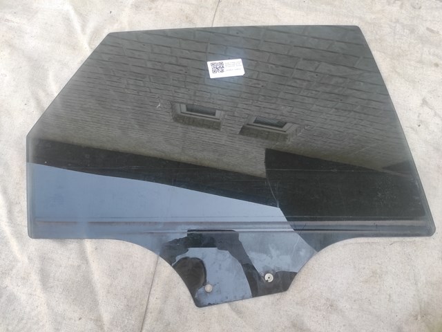 Скло задніх дверей, правих 43R004553 BMW