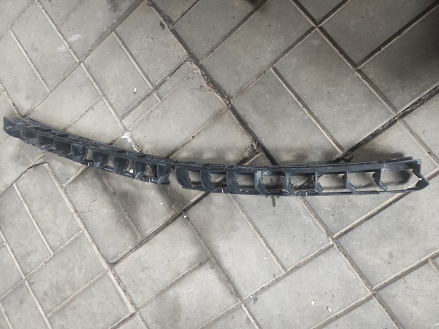 Кронштейн бампера заднього, центральний 5JH807863A VAG