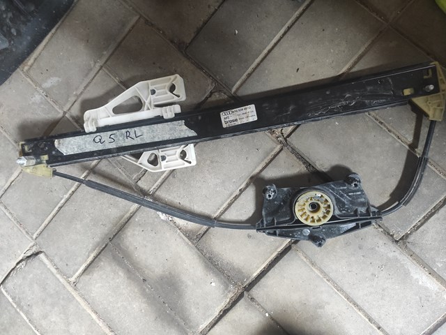 Механізм стеклопод'емника двері задньої, лівої 8R0839461D VAG