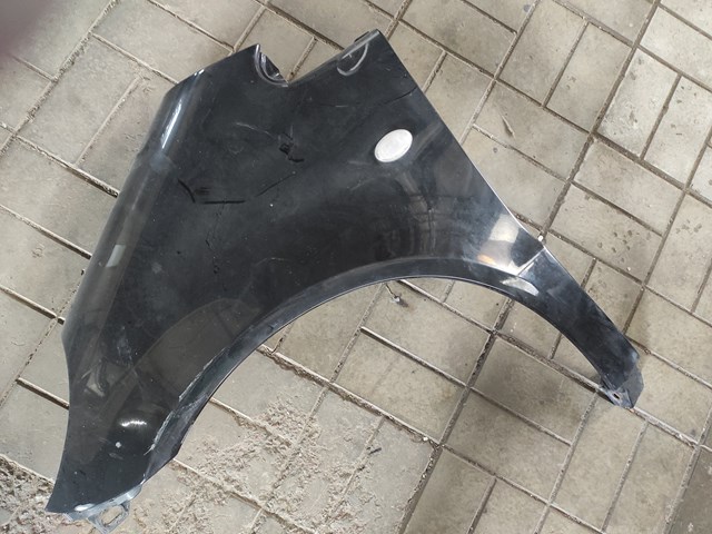 Бічна частина передня ліва A1688800318 MERCEDES