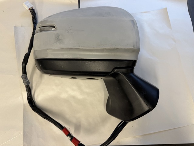 Праве бокове дзеркало 8791060W81 TOYOTA