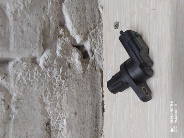 Датчик обуртів распредвалу 0232103063 BOSCH