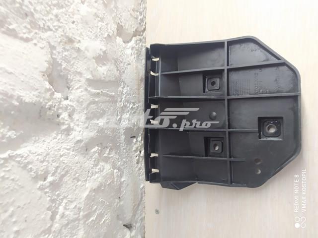 Ліве кріплення заднього бампера 30763019 VOLVO