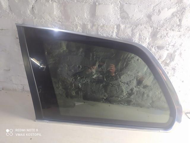 Скло багажника, ліве 30779652 VOLVO