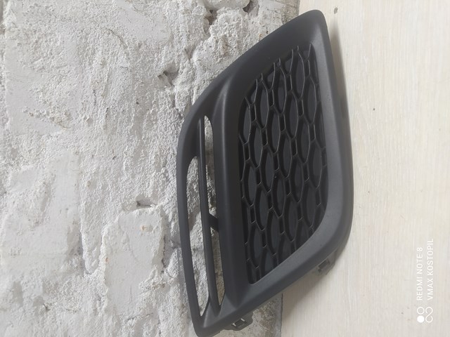 Решітка переднього бампера, права 31290658 VOLVO