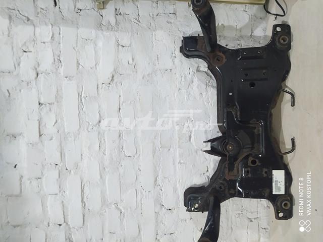 Балка передньої підвіски, підрамник Вольво V50