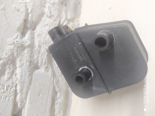 Кришка клапанів 8692211 VOLVO