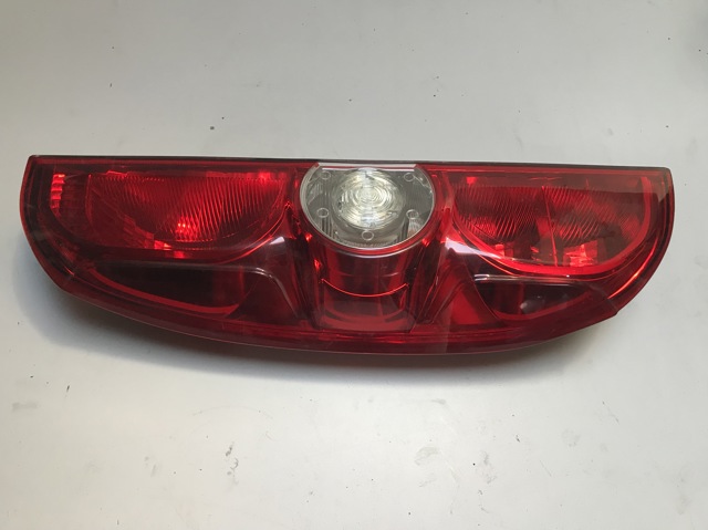 Задня ліва фара 00519248460 OPEL