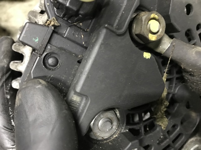 Генератор автомобільний 0124425084 BOSCH