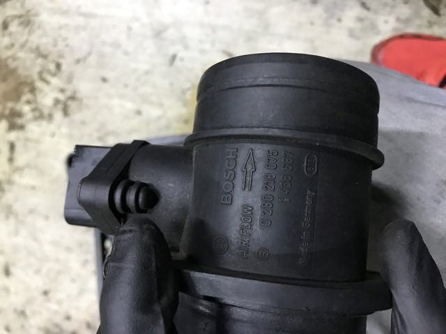 Датчик витрати повітря 0280218075 BOSCH