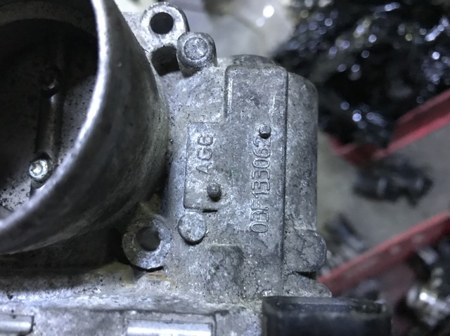 Блок дросельної заслінки 03F133062 VAG