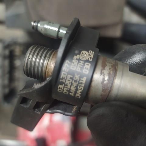 Форсунка паливна 03L130277 VAG