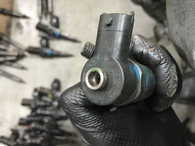 Форсунки електромагнітні 0445110236 BOSCH