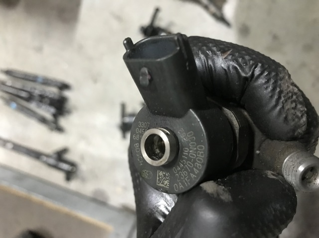 Форсунка дизельна в зборі, розпилювач + тримач 0445110262 BOSCH