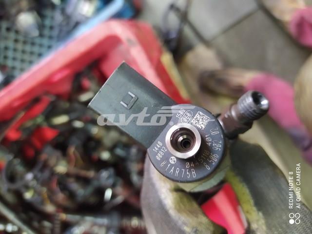 Форсунка дизельна в зборі, розпилювач + тримач 0445110401 BOSCH