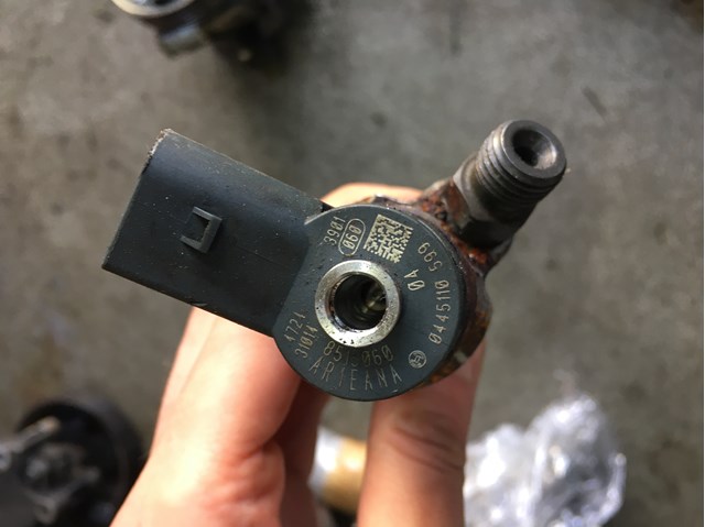 Форсунка вприску палива 0445110599 BOSCH