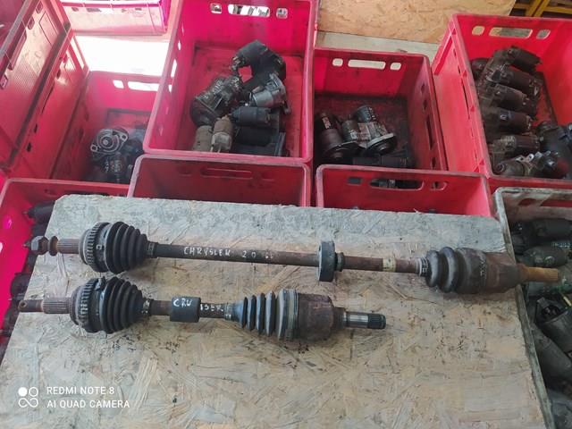 Піввісь передня, права 04668420AB CHRYSLER
