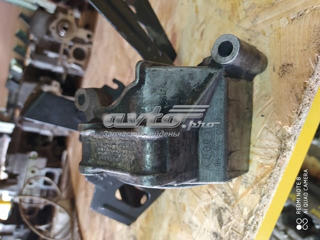 Кріплення насоса ГПК 06E145393B VAG