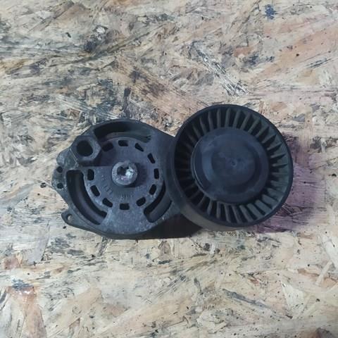 Натягувач приводного ременя 06E903133 VAG