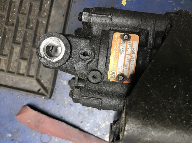Помпа ГПК 1137951 BMW