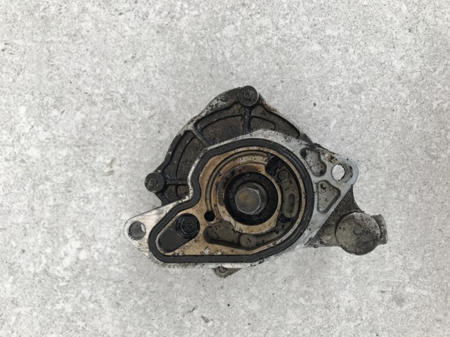 Насос вакуумний 12787696 OPEL