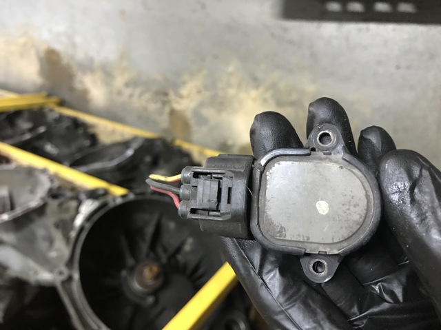 Датчик положення дросельної заслінки 22633AA210 SUBARU