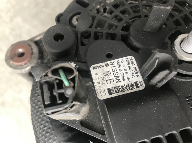 Авто генератор 231004BE0A NISSAN