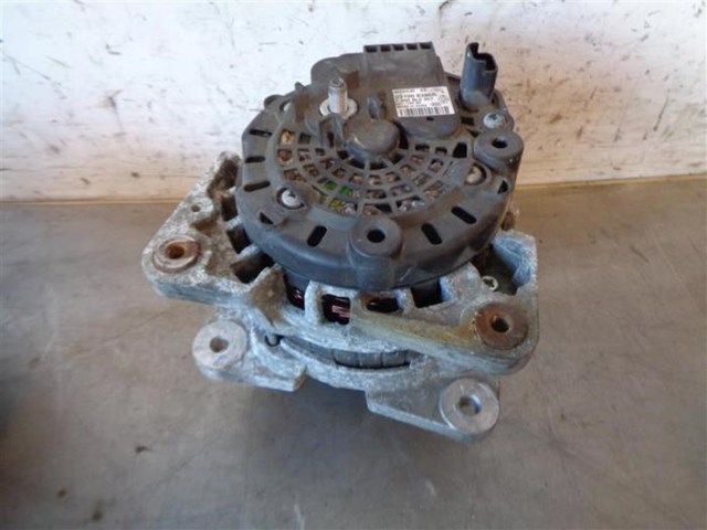Авто генератор 231008386R RENAULT