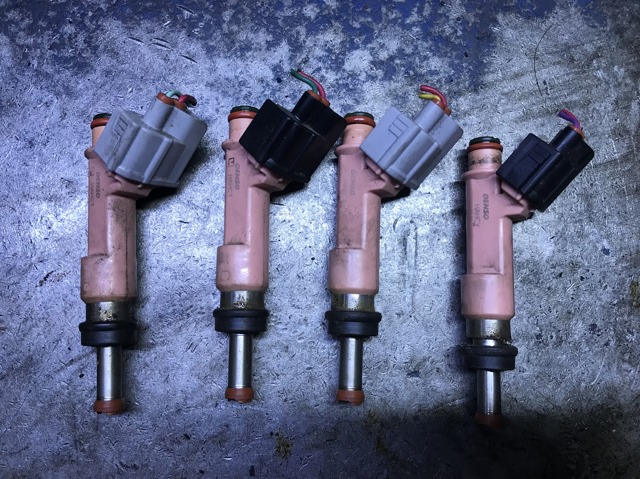 Форсунка інжектора 232500T080 TOYOTA