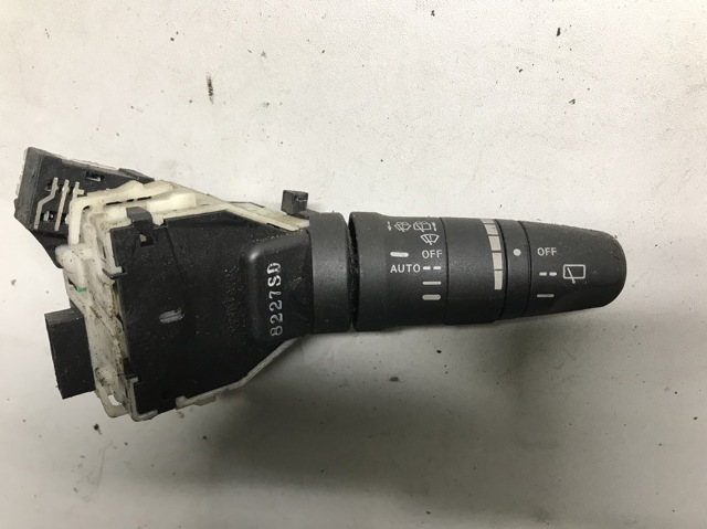 Перемикач підрульовий, правий 252609U00A NISSAN