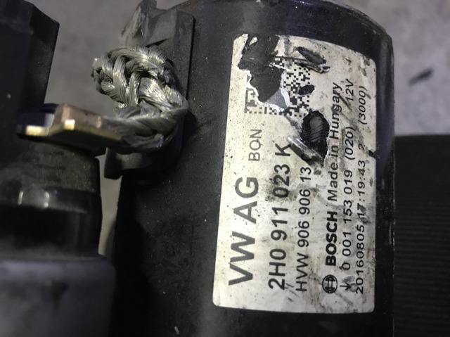 Стартер двигуна 2H0911023K VAG