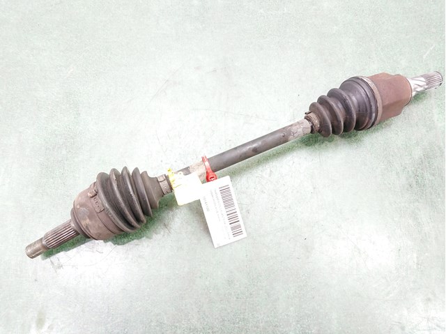 Привід передній лівий 39101AY100 NISSAN