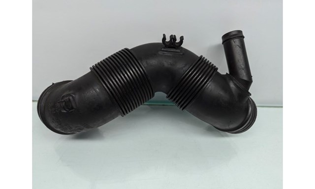 Патрубок повітряний, вихід повітряного фільтра 3C0129654M VAG