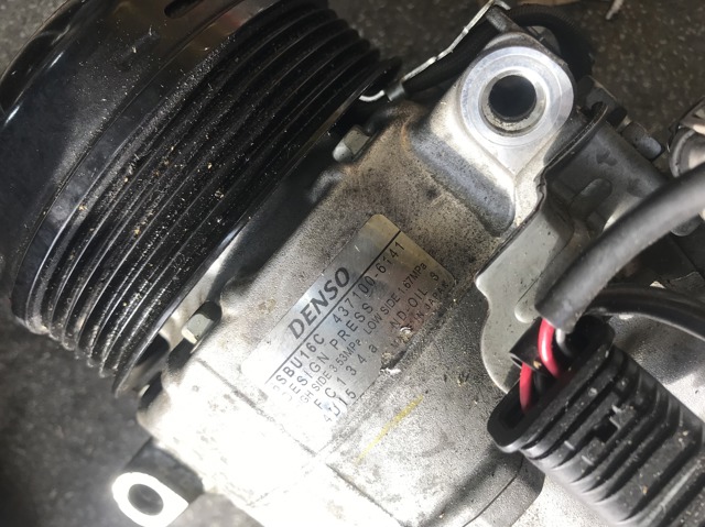Компресор кондиціонера 4371006141 DENSO