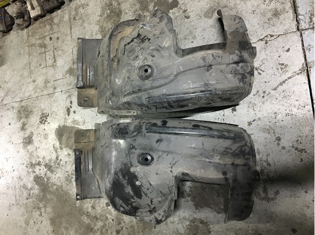 Підкрилок переднього крила, лівий задній 51717059377 BMW