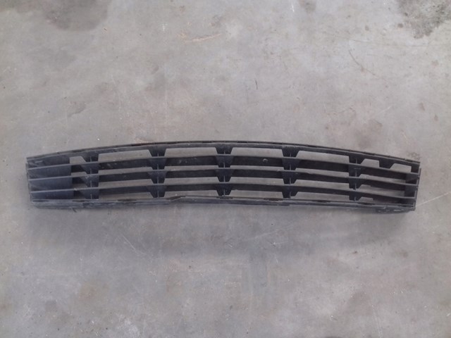 Решітка бампера нижня 8200682294 RENAULT