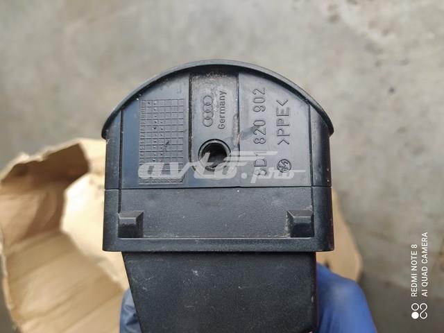 Решітка повітропровода права 8D1820902 VAG