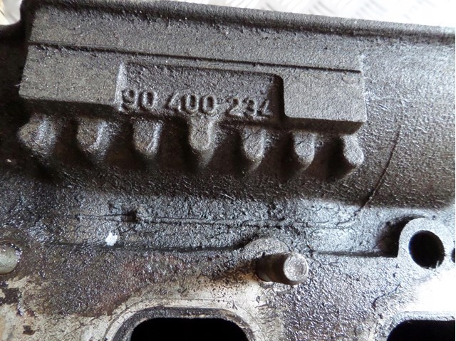 Головка блока циліндрів (ГБЦ) 90400234 GM