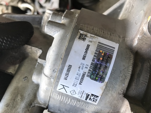 Компресор холодоагенту 926001571R RENAULT