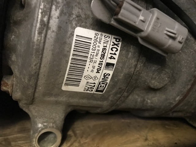 Компресор системи кондиціювання 926003123R RENAULT