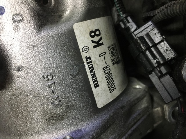 Компресор системи кондиціювання 926008942R RENAULT