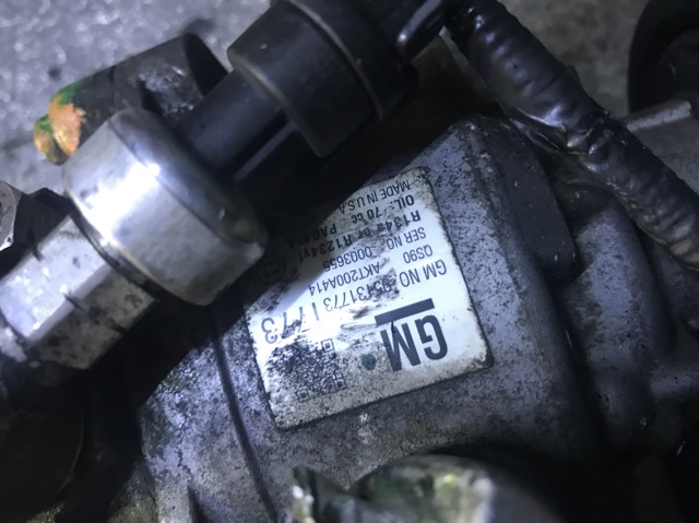 Компресор системи кондиціювання 95131773 GM