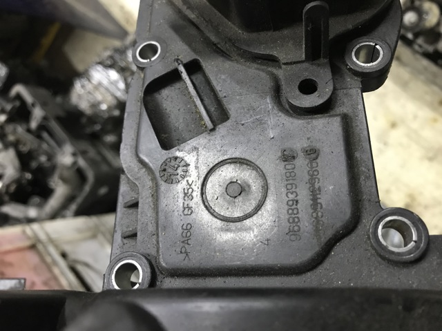 Кришка клапанів 9688939180 PEUGEOT