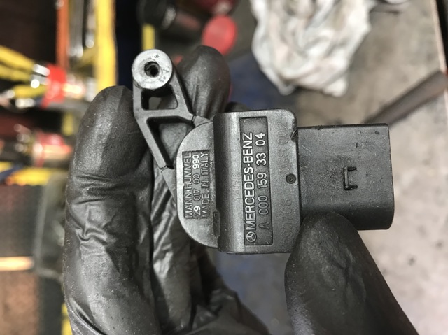 Підігрівач палива у фільтрі A0001593304 MERCEDES