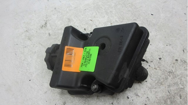 Бачок і трубопроводи A0004601083 MERCEDES