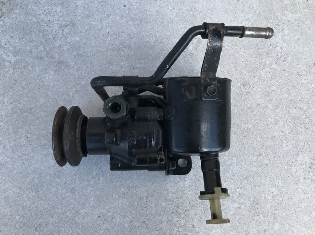Насос гідропідсилювача G54532600A MAZDA