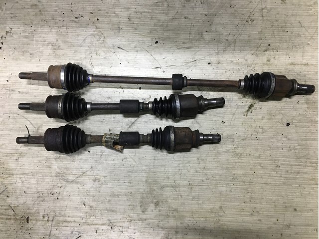 Привід передній правий PMR980748 MITSUBISHI